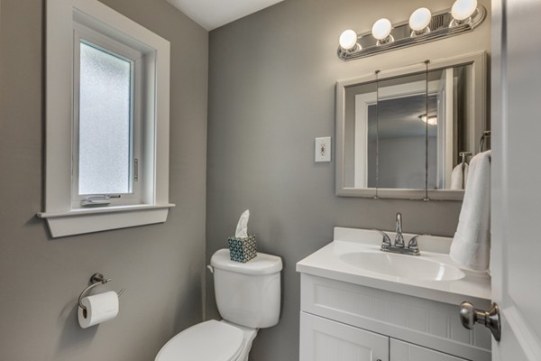 15 Waterhouse Road Stoneham, MA 02180 - Photo 18 of 23 Gallery Image 18
