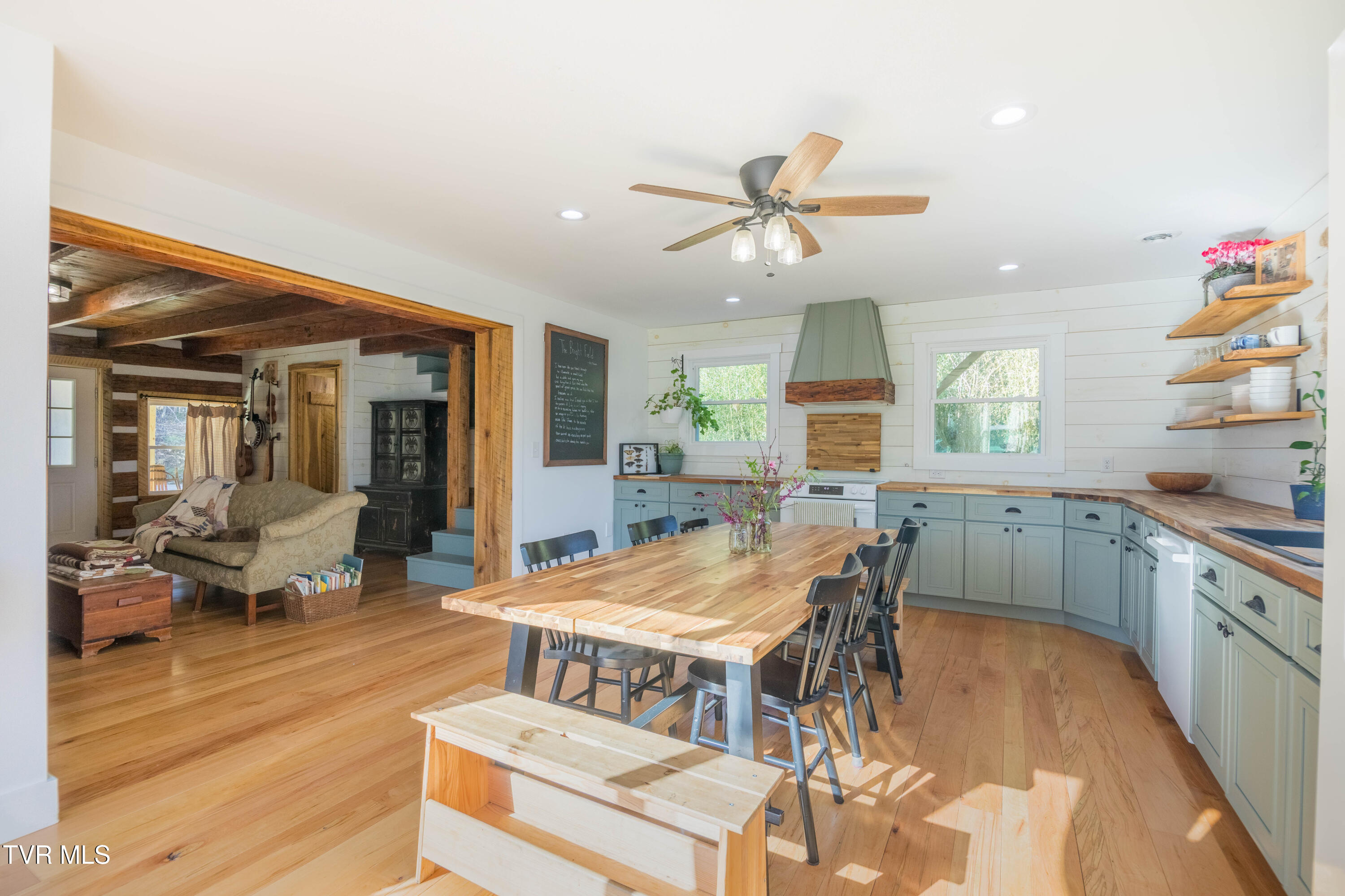 815 South Water Fork Road Greeneville, TN 37743 - Photo 11 of 38 087A9702-HDR