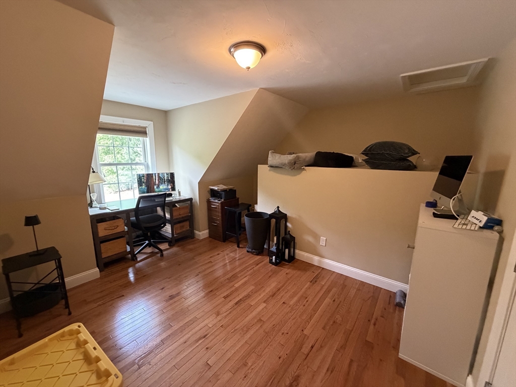 7 Dean Farm Road, Unit 2 Sutton, MA 01590 - Photo 11 of 16