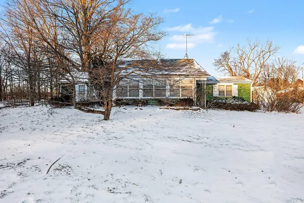 $725,000 | 5940 South 9th Street, Kalamazoo, MI 49009