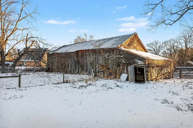 $725,000 | 5940 South 9th Street, Kalamazoo, MI 49009