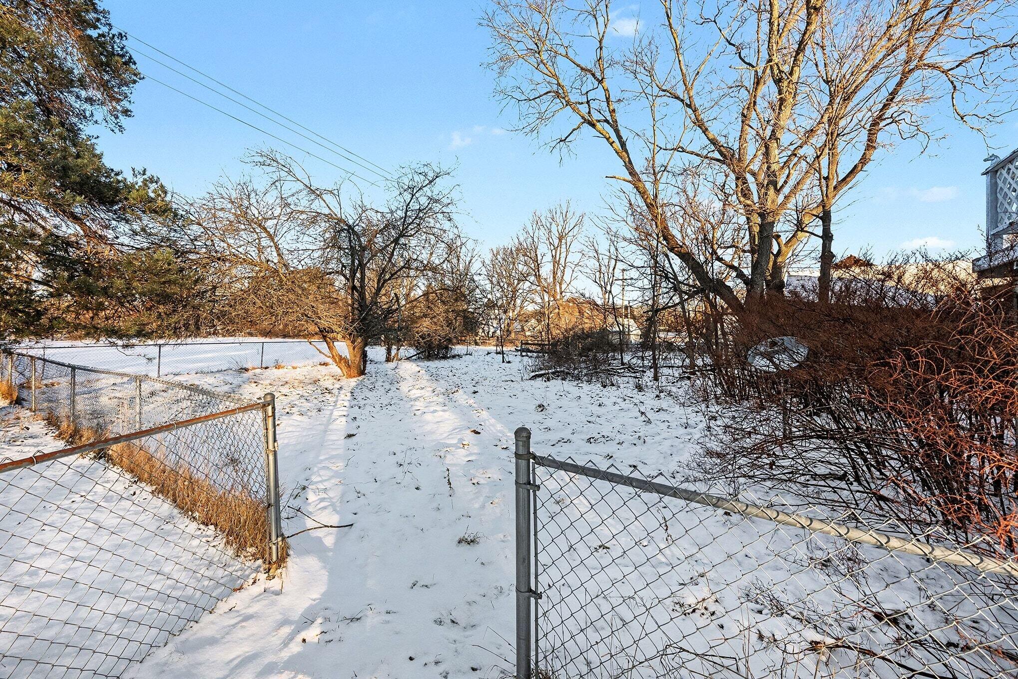5940 South 9th Street Kalamazoo, MI 49009 - Photo 7 of 25 019_file_4105
