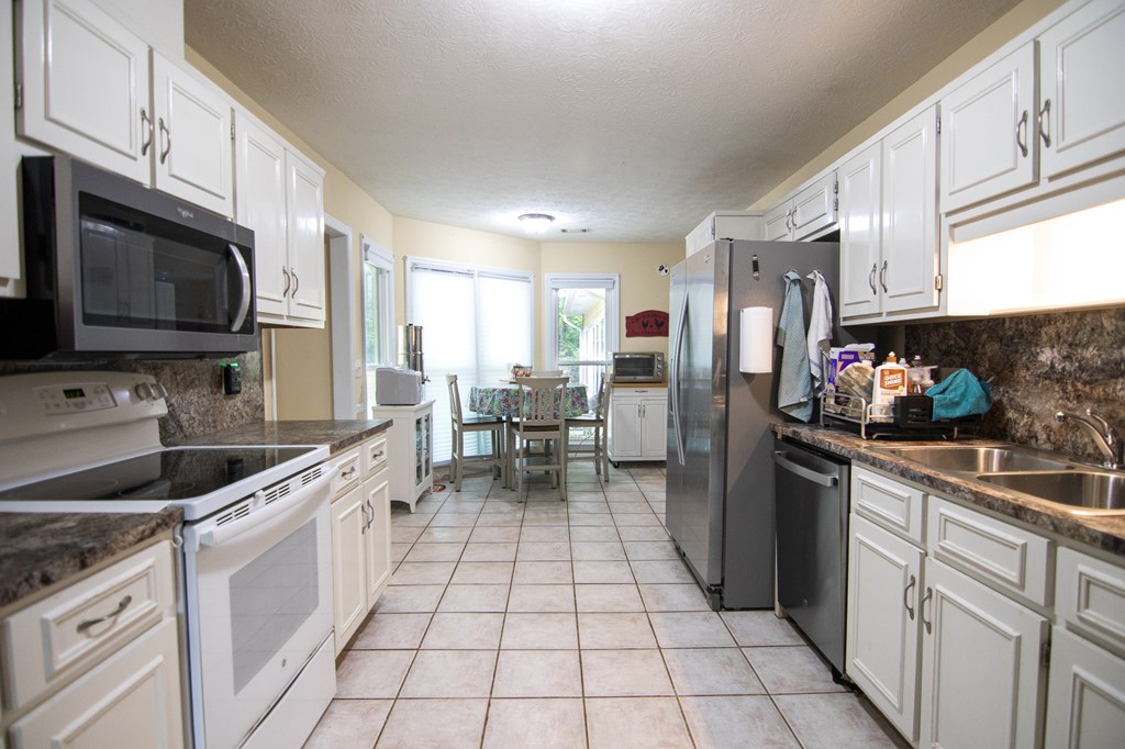 1006 Green Ridge Road Cataula, GA 31804 - Photo 5 of 24 Gallery Image 5