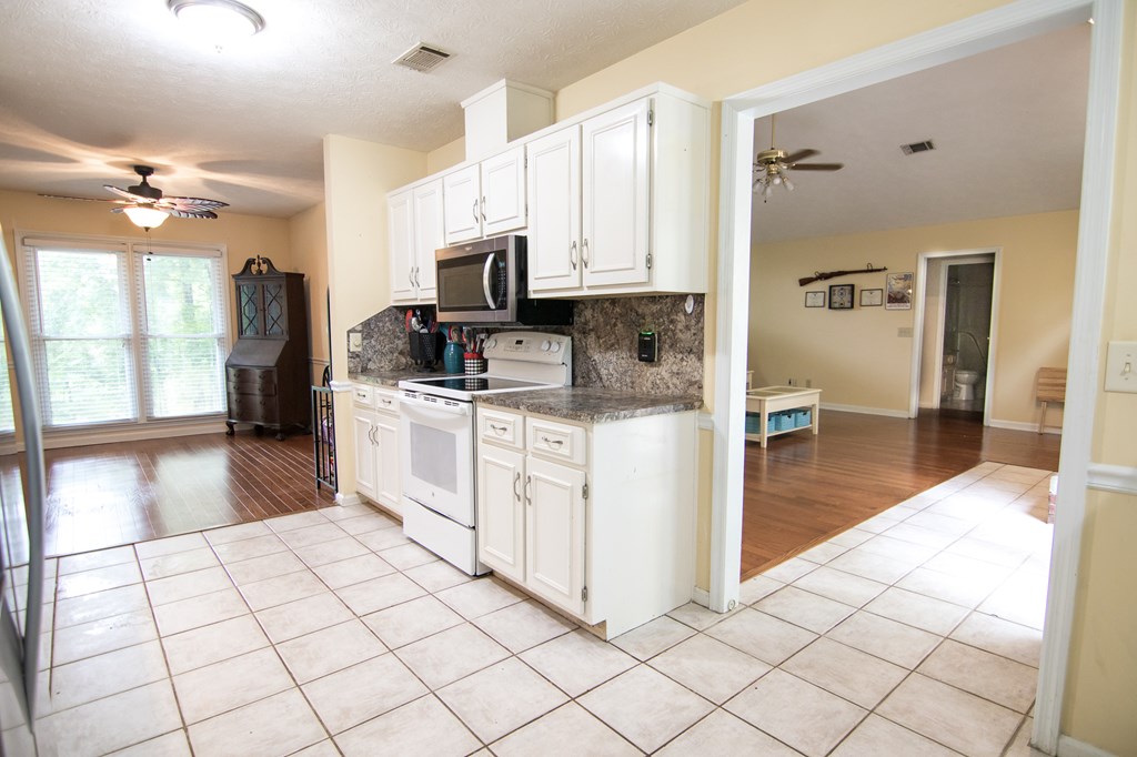 1006 Green Ridge Road Cataula, GA 31804 - Photo 6 of 24 Gallery Image 6