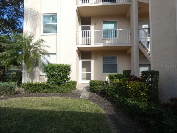 $5,000 | 8735 Olde Hickory Avenue, Unit 8101, Sarasota, FL 34238