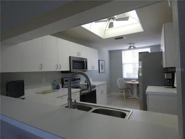 $5,000 | 8735 Olde Hickory Avenue, Unit 8101, Sarasota, FL 34238