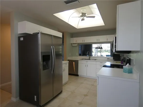 $5,000 | 8735 Olde Hickory Avenue, Unit 8101, Sarasota, FL 34238