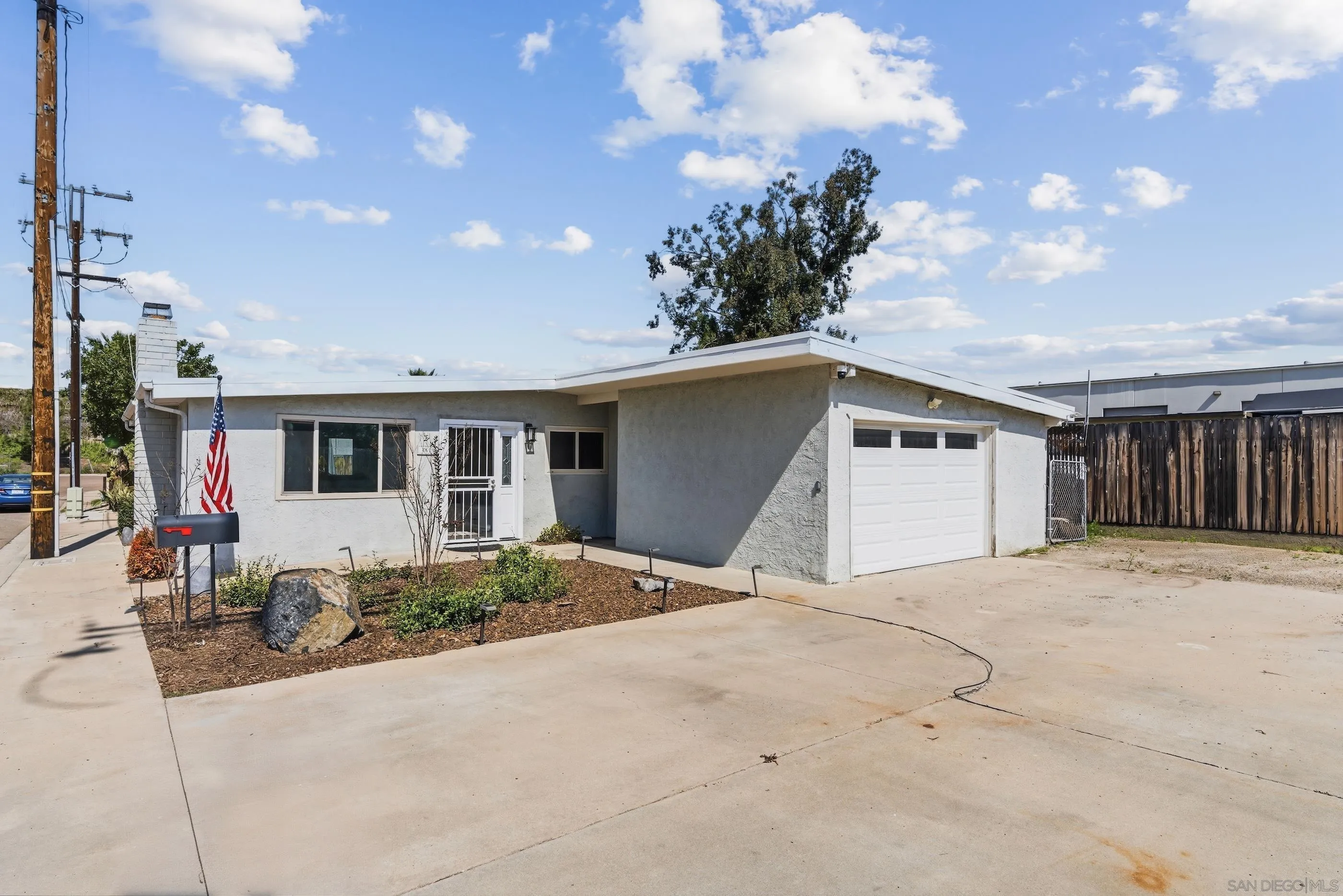 8619 Hacienda Road Santee, CA 92071 - Photo 12 of 39