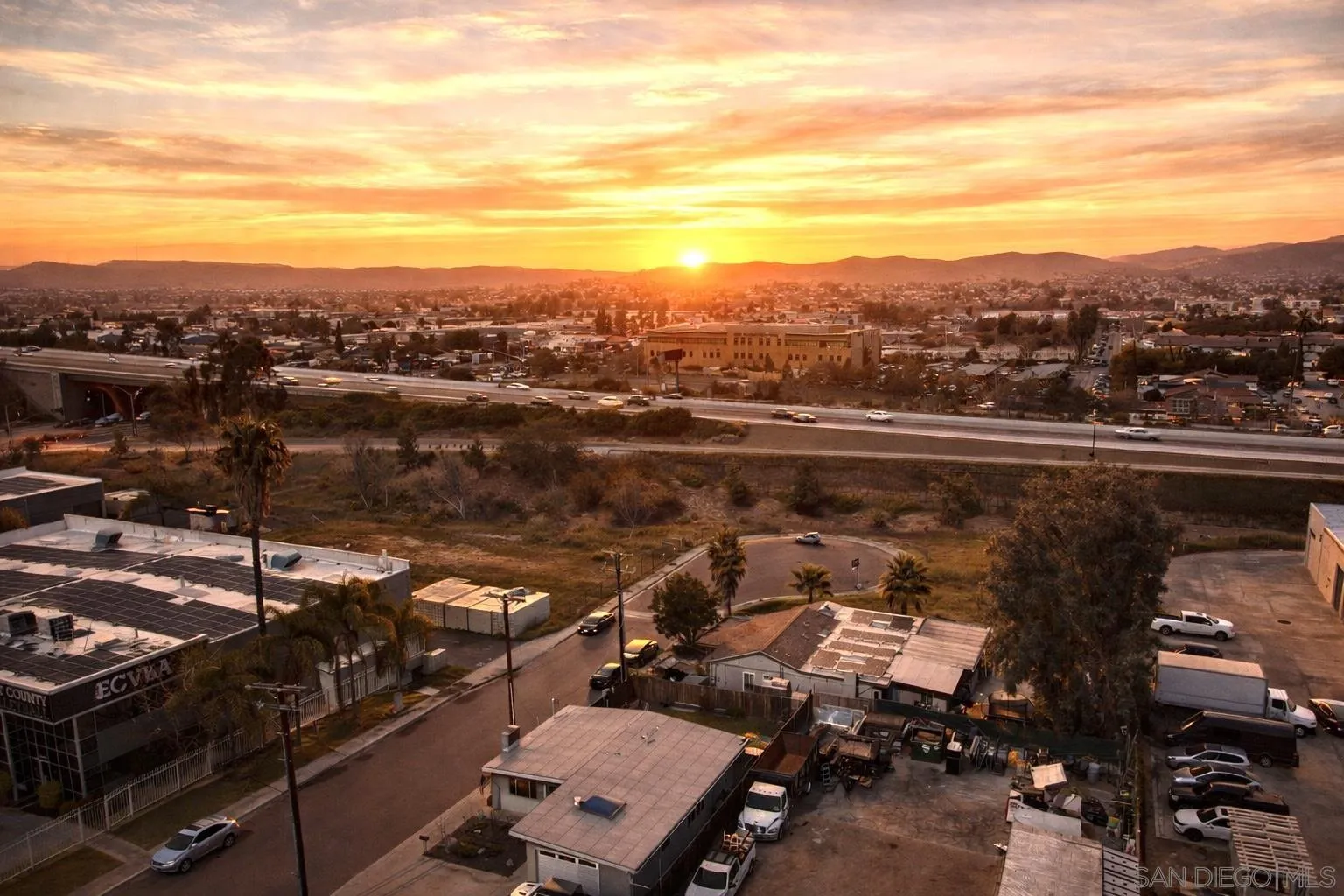 8619 Hacienda Road Santee, CA 92071 - Photo 6 of 39