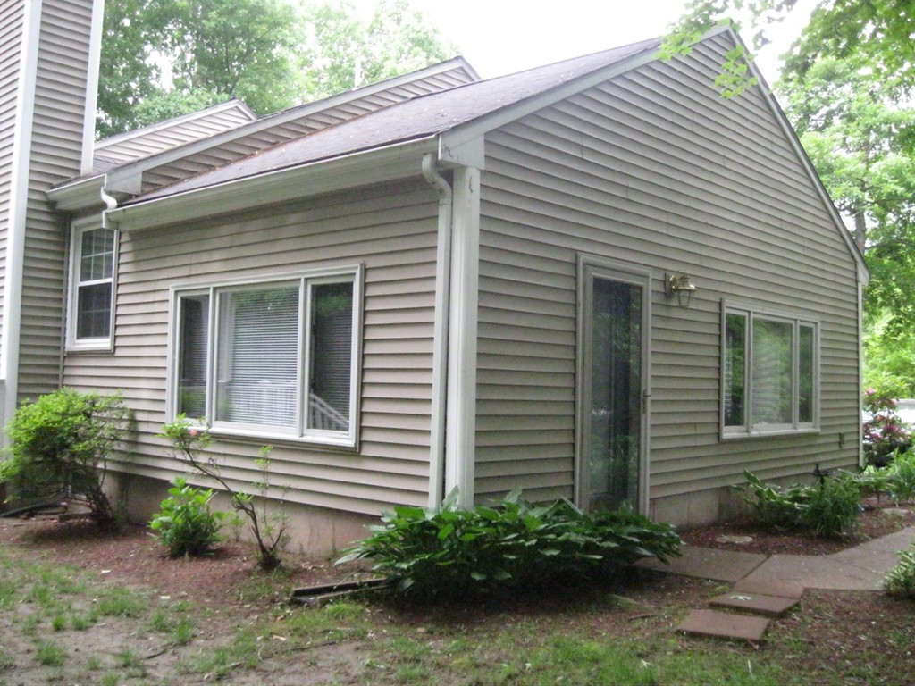 18 Autumn Road Medway, MA 02053 - Photo 2 of 22 Gallery Image 2