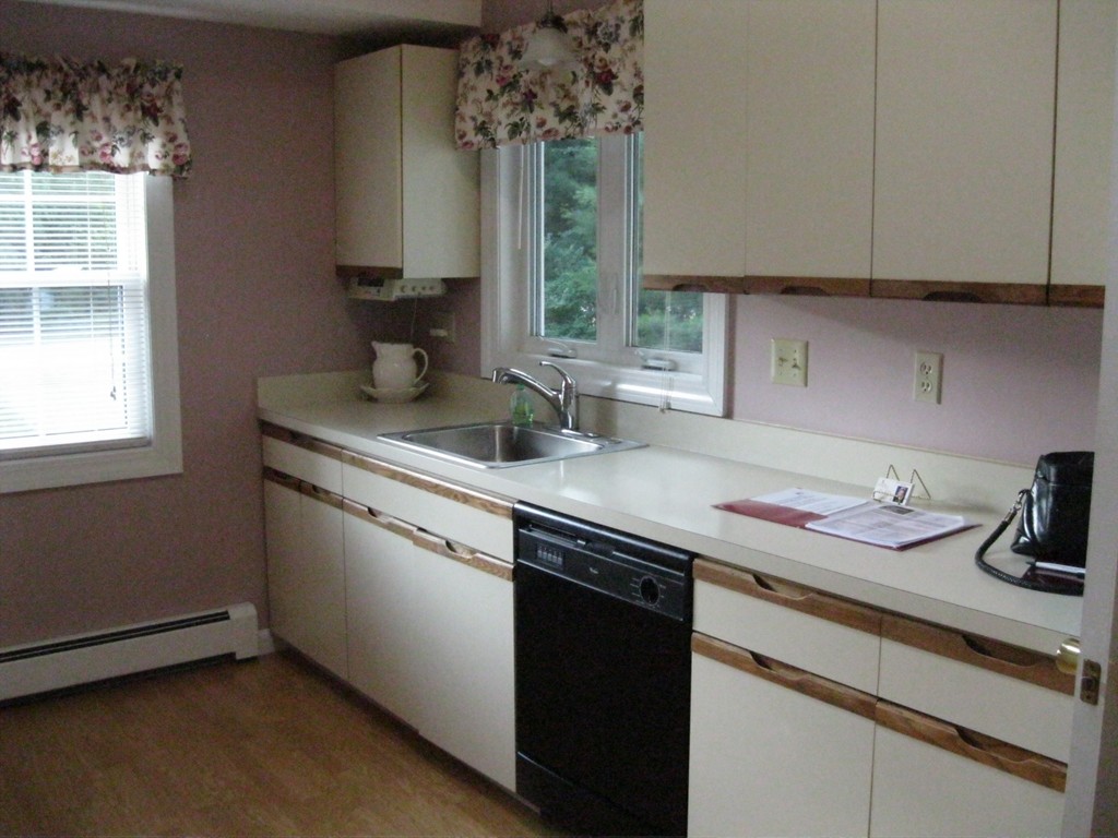 18 Autumn Road Medway, MA 02053 - Photo 21 of 22 Gallery Image 21