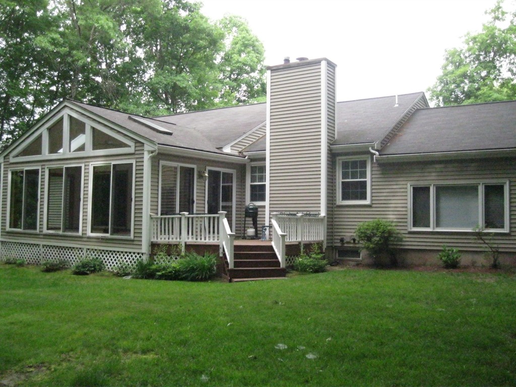 18 Autumn Road Medway, MA 02053 - Photo 7 of 22 Gallery Image 7