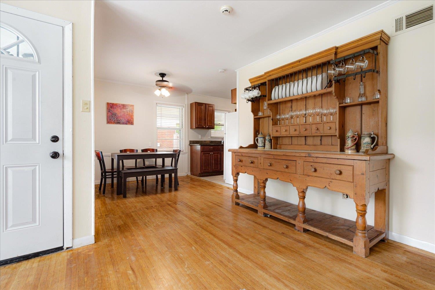 1524 Hopewell Road Memphis, TN 38117 - Photo 7 of 34 a living room with furniture and a wooden floor