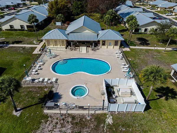 $285,000 | 7667 Southeast Sugar Sand Circle, Hobe Sound, FL 33455