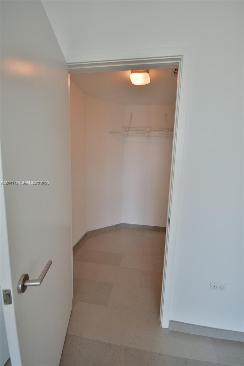 88 Southwest 7th Street, Unit 3309 Miami, FL 33130 - Photo 29 of 50