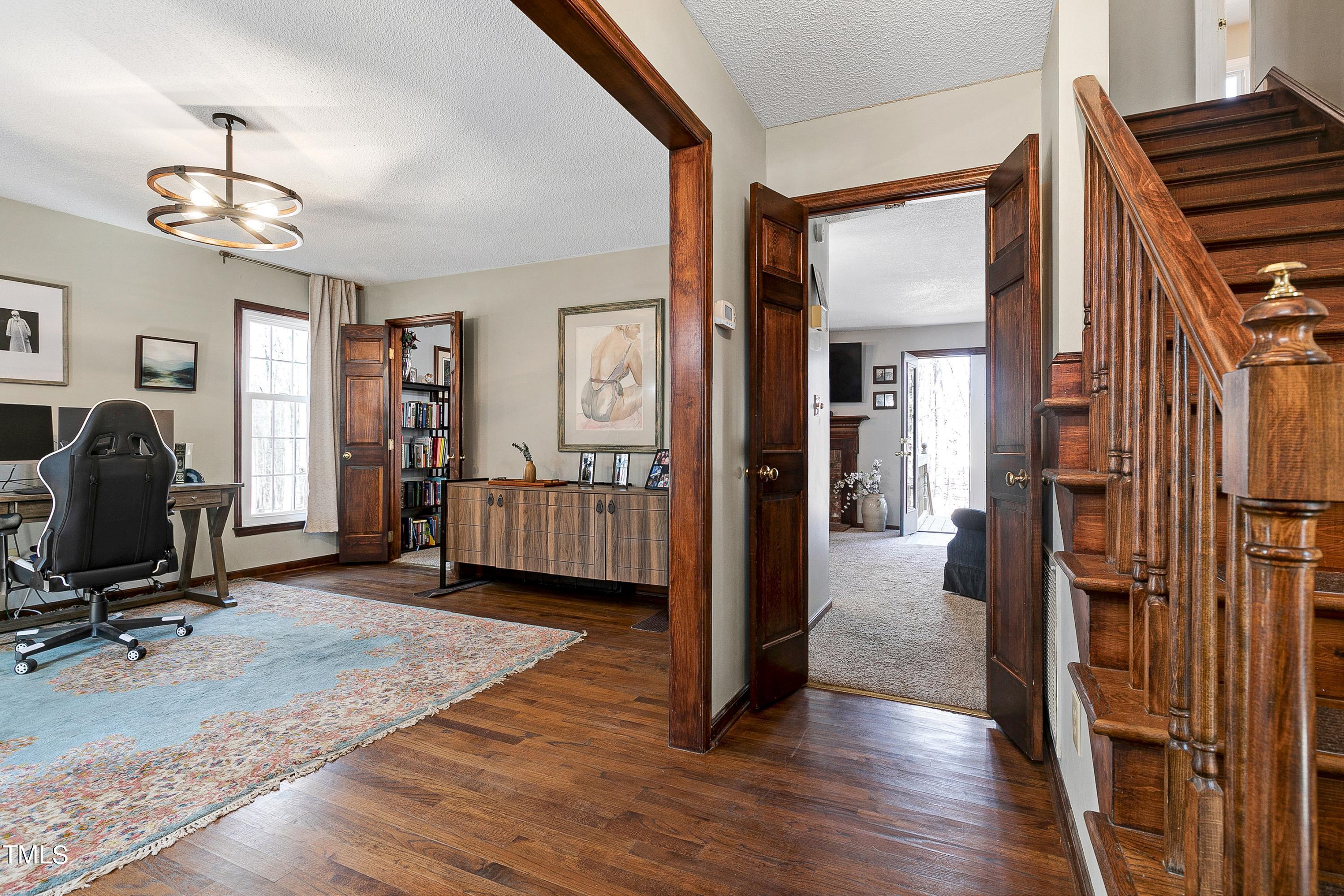 10021 Sycamore Road Raleigh, NC 27613 - Photo 3 of 40 Foyer