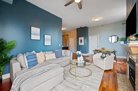 $395,000 | 1464 South Michigan Avenue, Unit 1401, Chicago, IL 60605