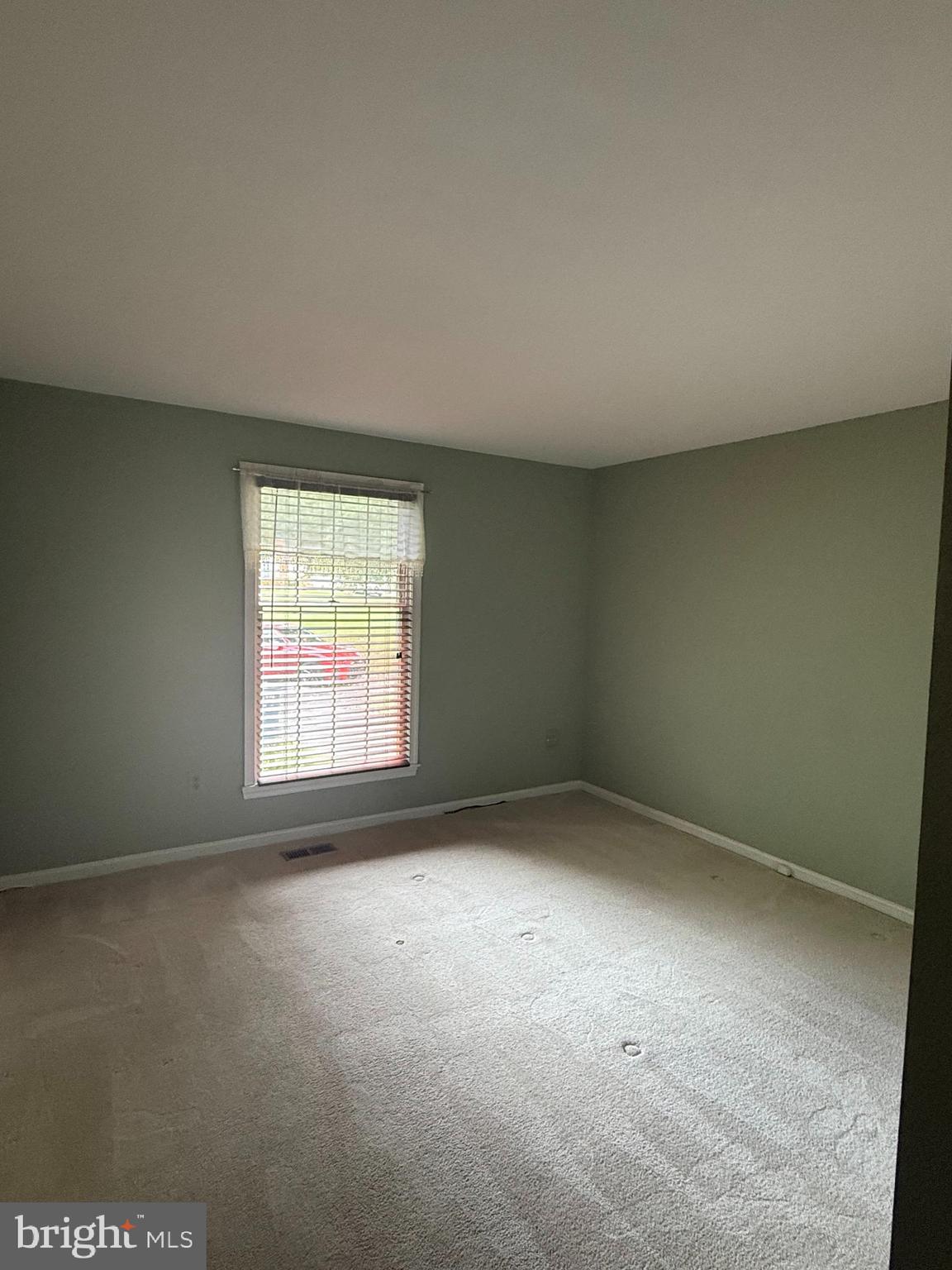 6608 Horseshoe Road Clinton, MD 20735 - Photo 19 of 20 an empty room with a window