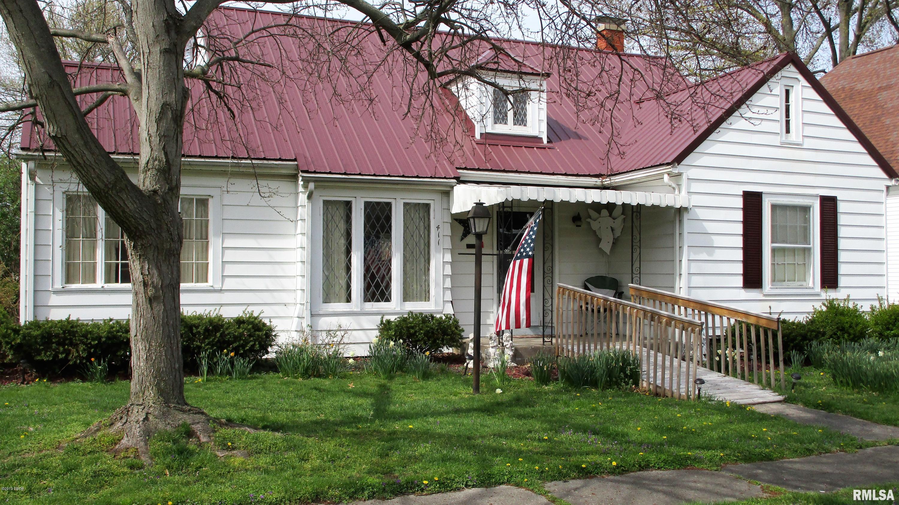 411 East 4th Street Flora, IL 62839 - Photo 3 of 50 Gallery Image 3