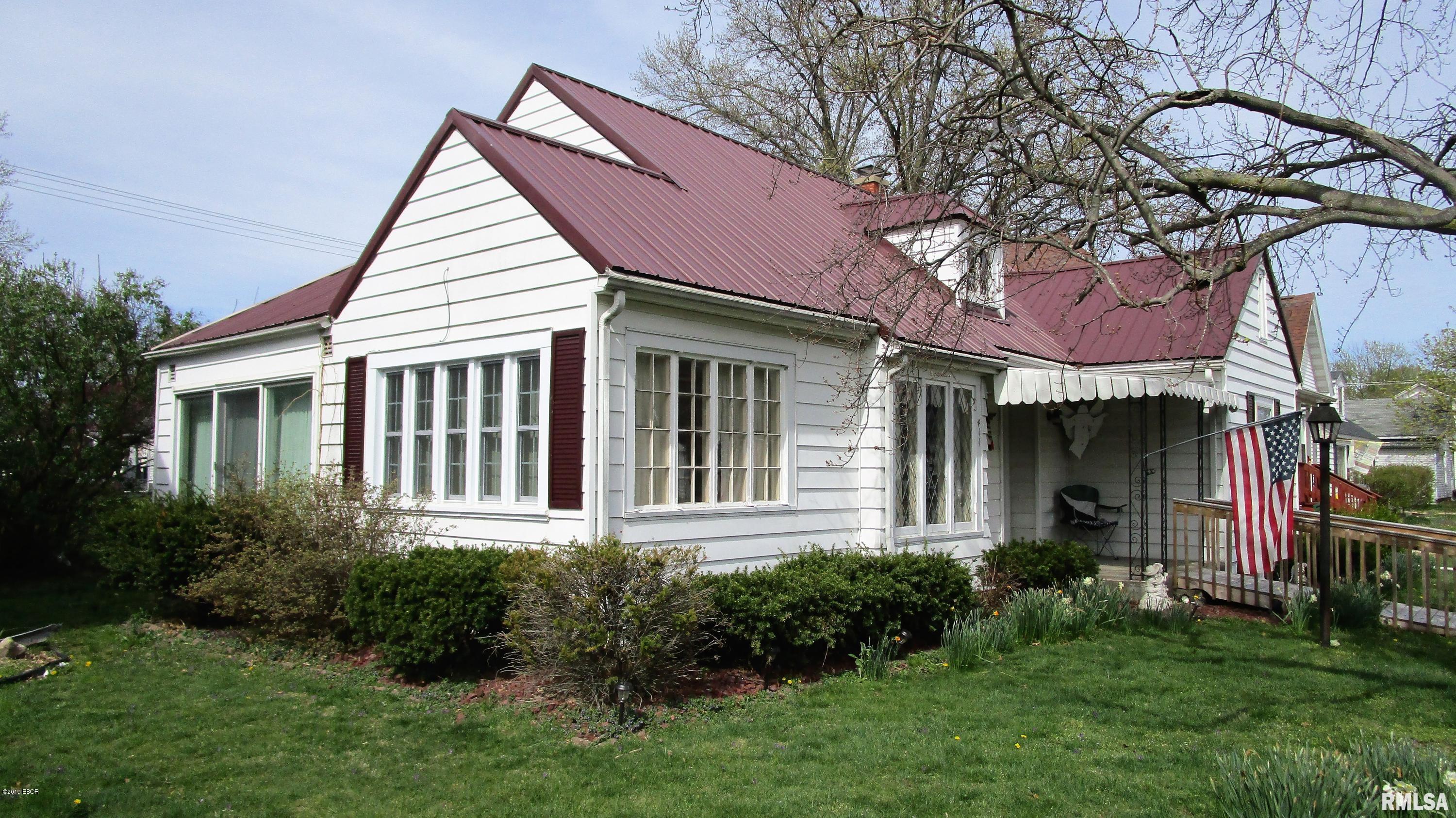 411 East 4th Street Flora, IL 62839 - Photo 5 of 50 Gallery Image 5