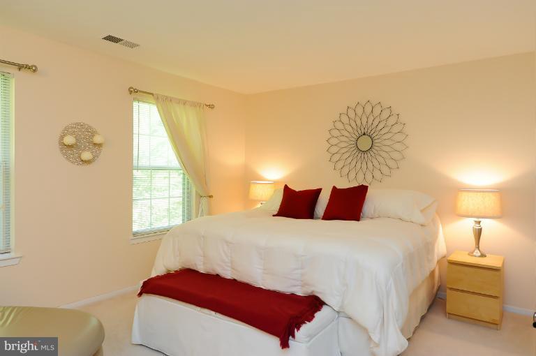 Bedroom (Master)