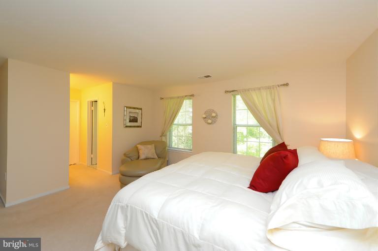 7800 Harrowgate Circle, Unit E Springfield, VA 22152 - Photo 8 of 23 Bedroom (Master)