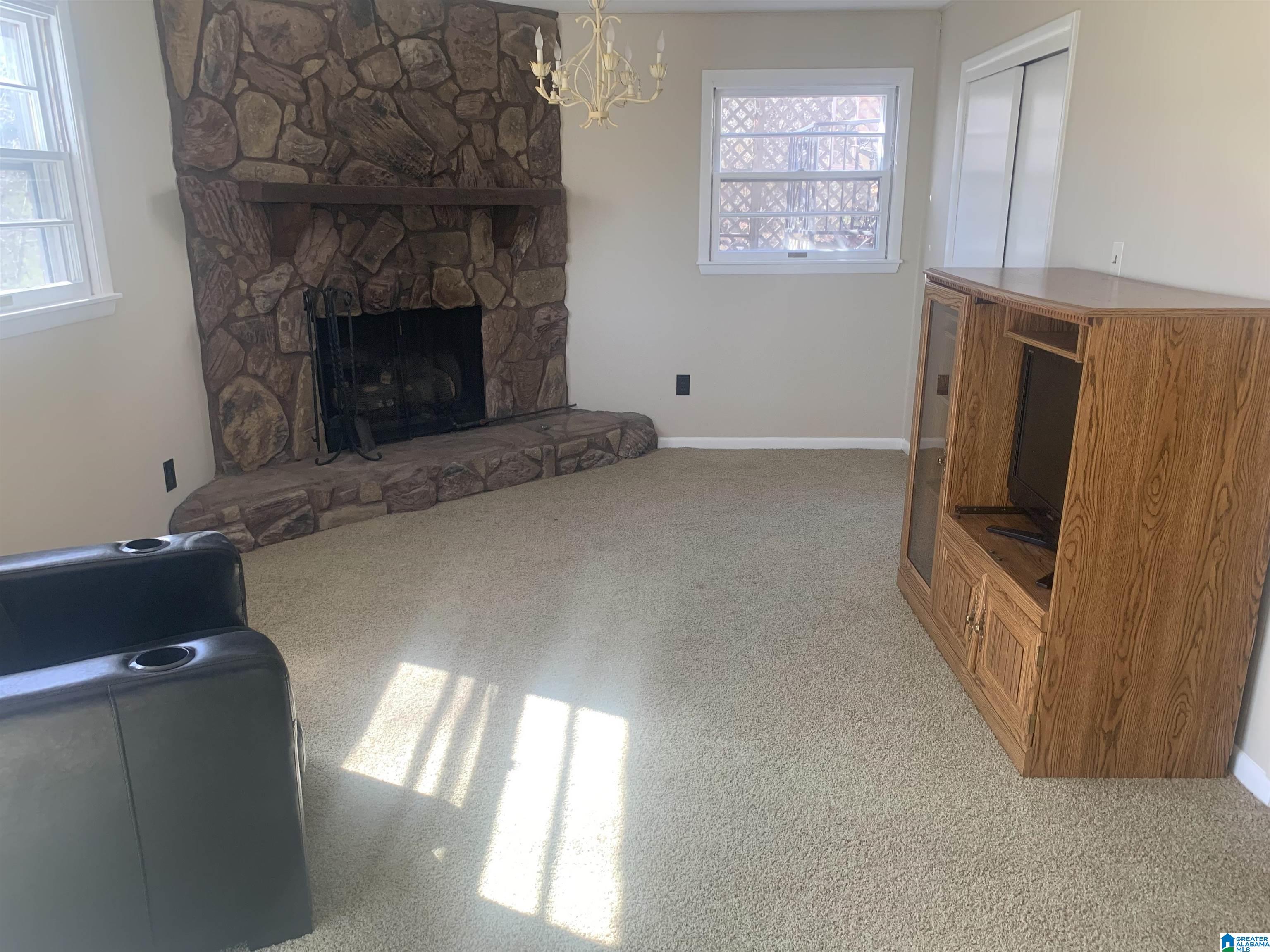 916 Pineview Road Birmingham, AL 35210 - Photo 10 of 17