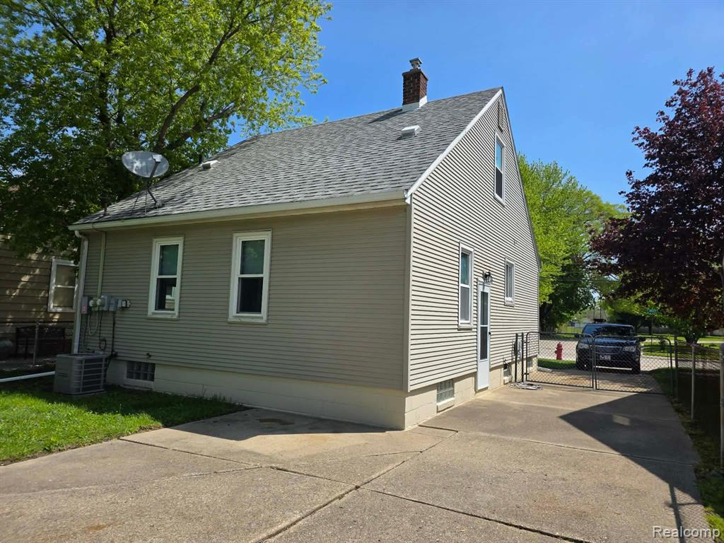 29571 Kelly Road Roseville, MI 48066 - Photo 27 of 27
