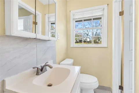 $1,900 | 2338 Rockbridge Road Southwest, Stone Mountain, GA 30087