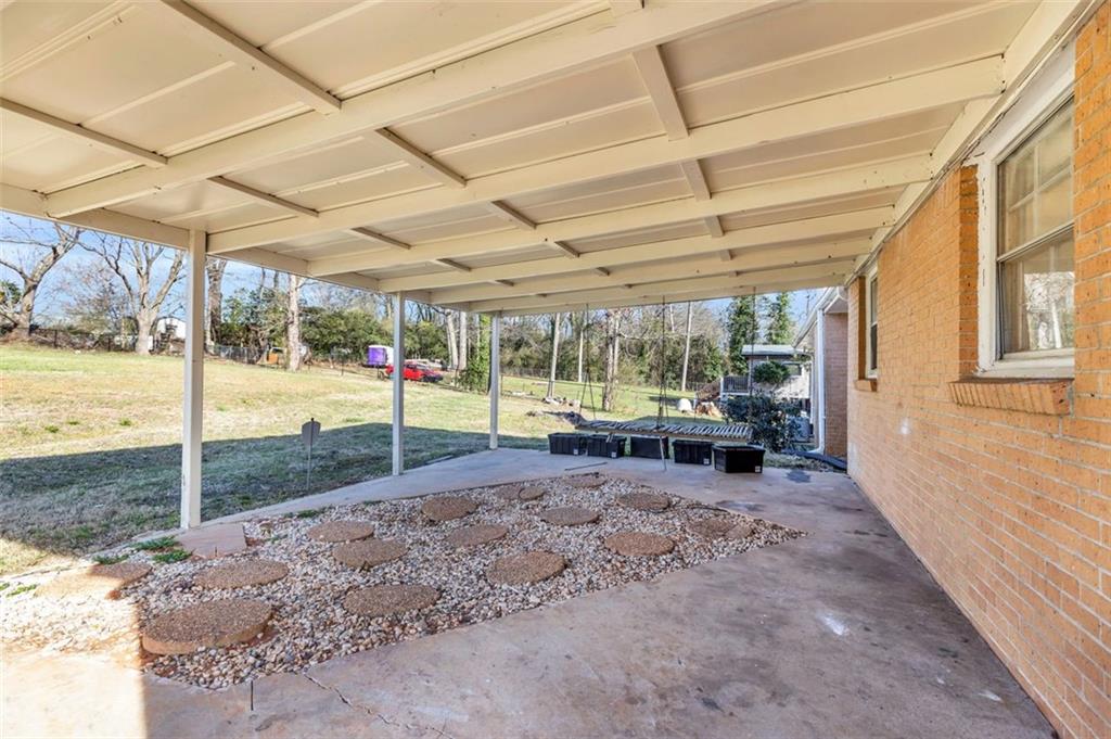 2338 Rockbridge Road Southwest Stone Mountain, GA 30087 - Photo 22 of 33