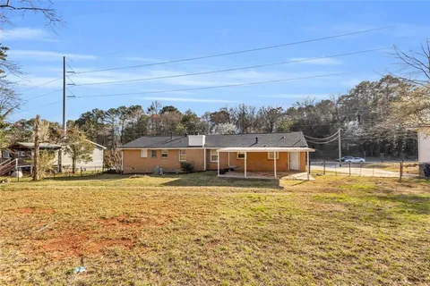 $1,900 | 2338 Rockbridge Road Southwest, Stone Mountain, GA 30087