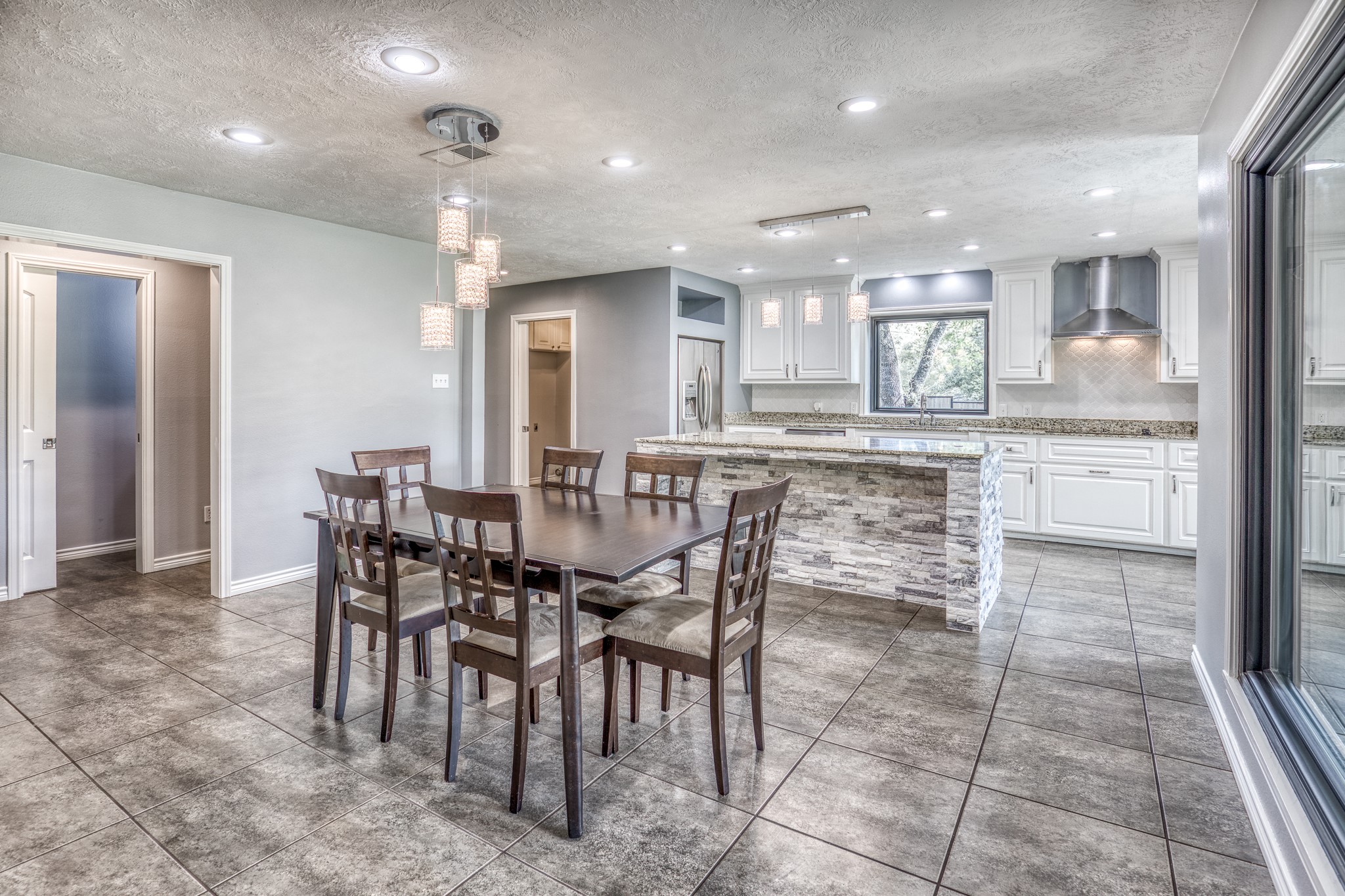 2414 East Rosedale Drive Brenham, TX 77833 - Photo 12 of 36