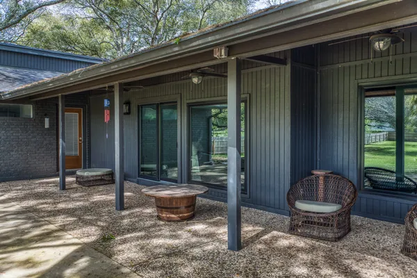 $775,000 | 2414 East Rosedale Drive, Brenham, TX 77833