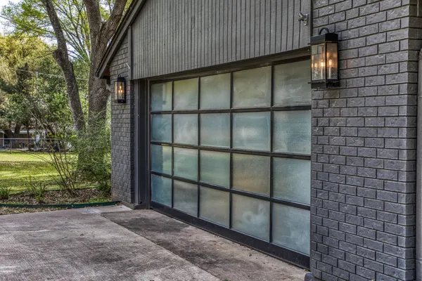 $775,000 | 2414 East Rosedale Drive, Brenham, TX 77833