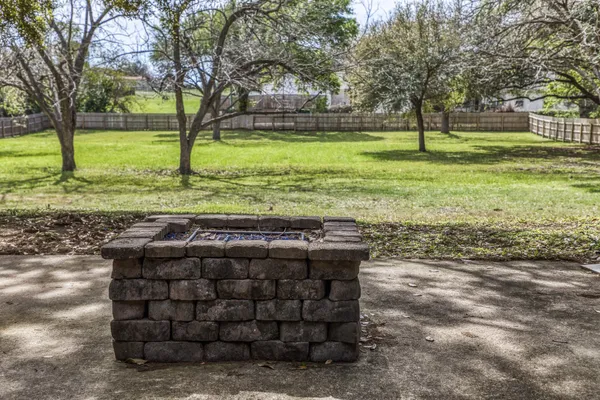$775,000 | 2414 East Rosedale Drive, Brenham, TX 77833