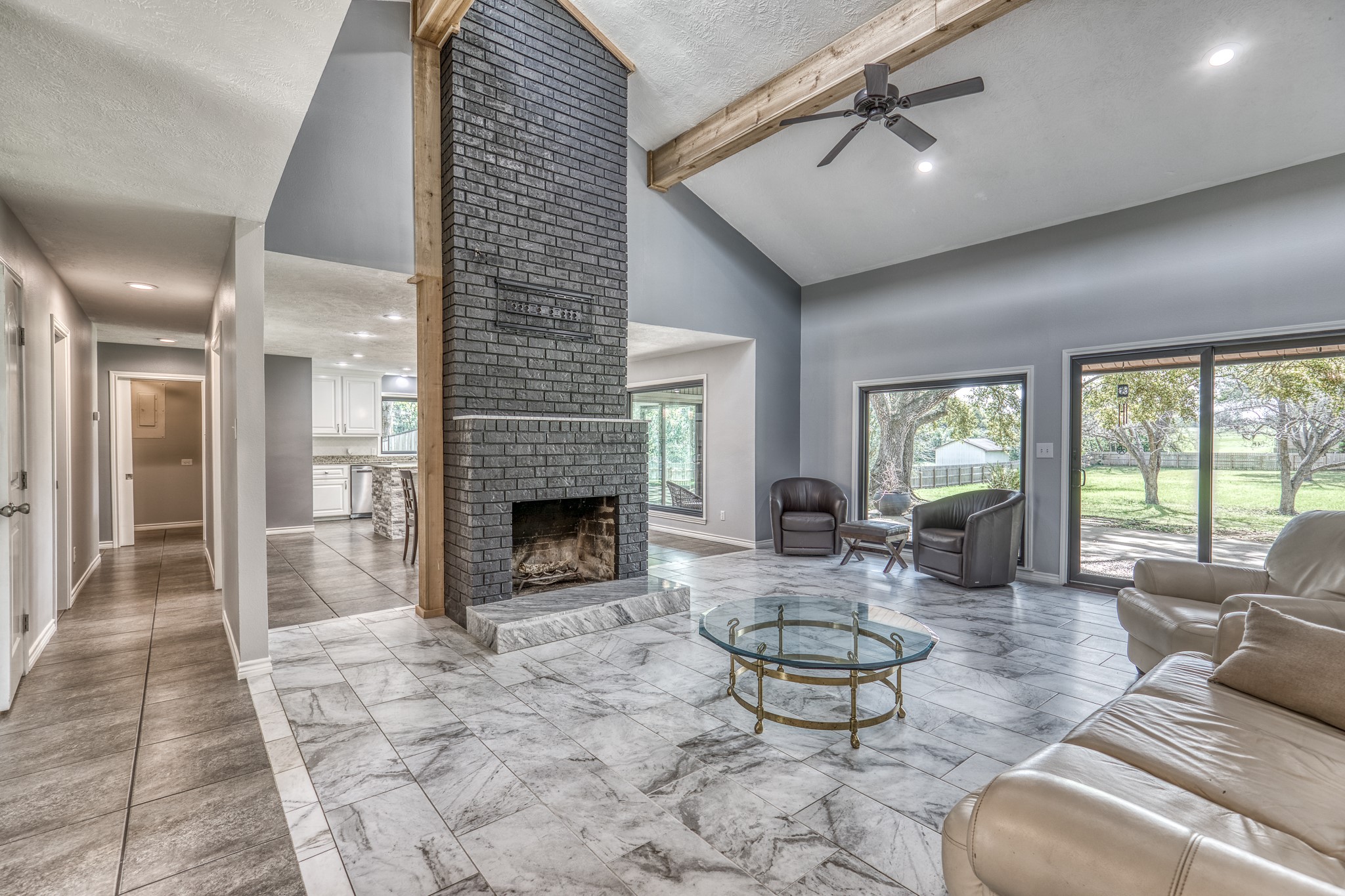 2414 East Rosedale Drive Brenham, TX 77833 - Photo 5 of 36