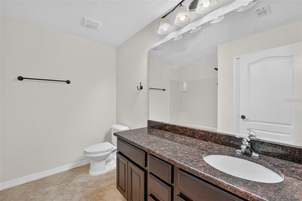 10648 Inside Loop Orlando, FL 32825 - Photo 8 of 46 Gallery Image 8