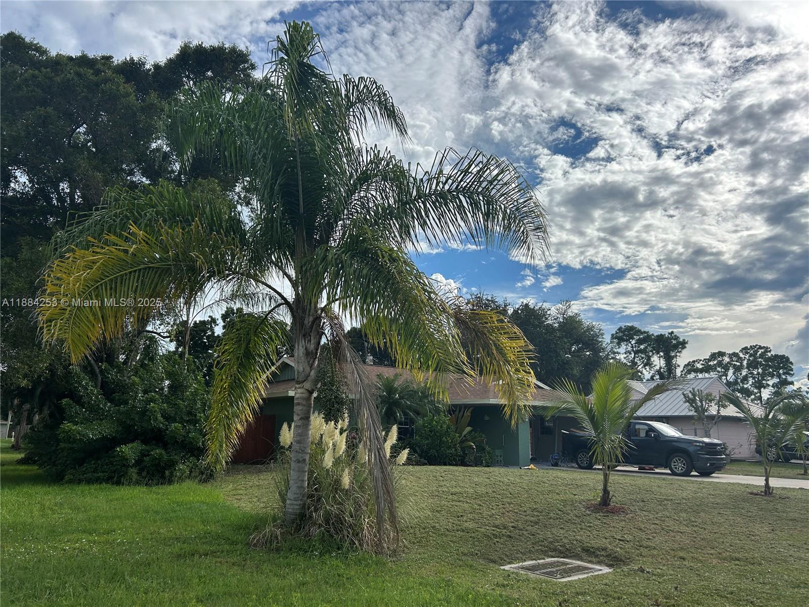 7109 Santa Rosa Parkway Fort Pierce, FL 34951 - Photo 11 of 11 a view of outdoor space with garden