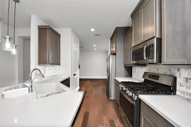 $2,500 | 21111 Vancherry Drive, Cypress, TX 77433