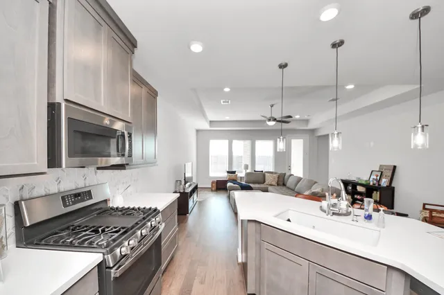 $2,500 | 21111 Vancherry Drive, Cypress, TX 77433