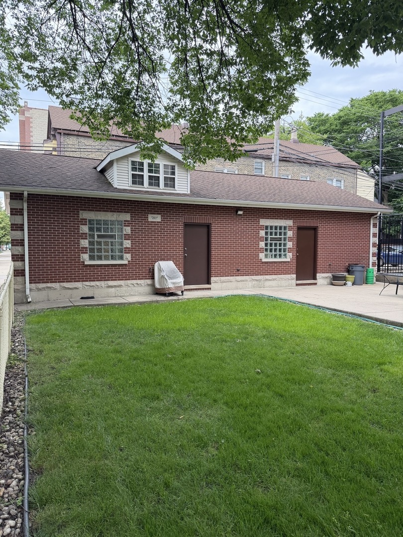 1354 West George Street, Unit 1 Chicago, IL 60657 - Photo 17 of 18