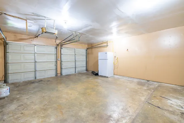 $1,500 | 4910 Redfish Reef Drive, Bacliff, TX 77518