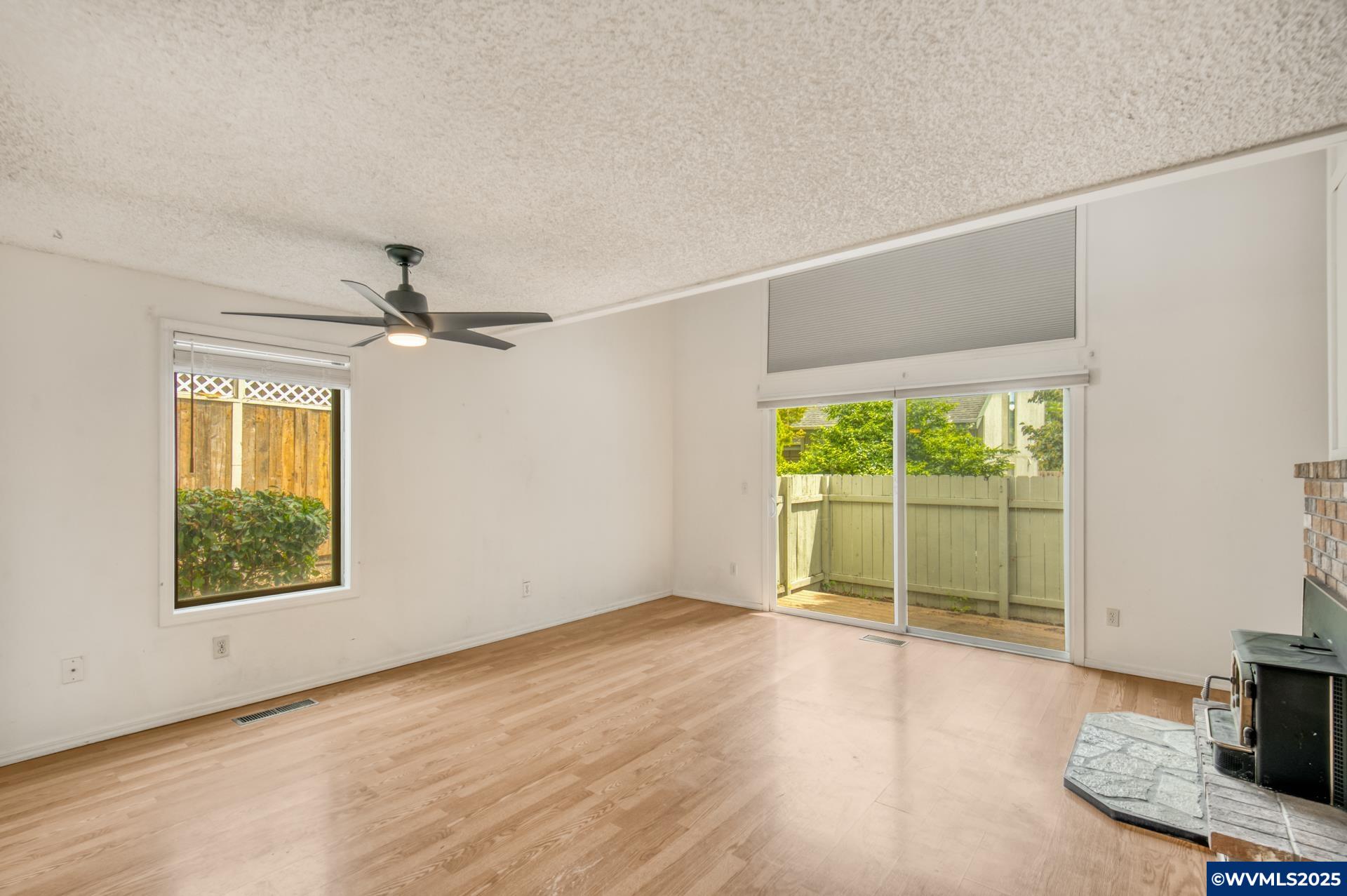 3836 Auburn Road Northeast Salem, OR 97301 - Photo 7 of 18 Gallery Image 7