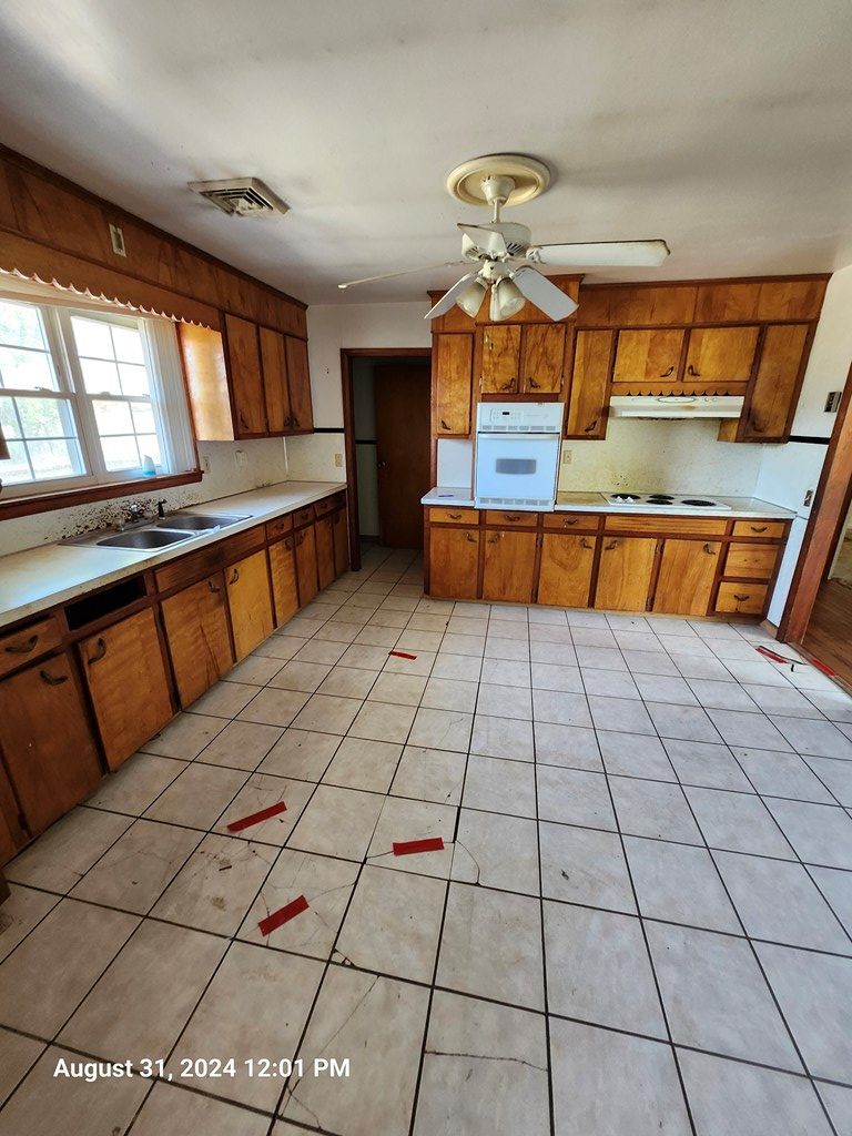 1065 Swords Creek Road Honaker, VA 24260 - Photo 7 of 32 Gallery Image 7