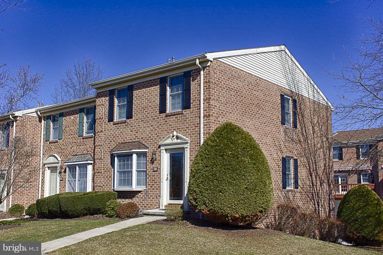 1301 Chambers Ridge York, PA 17402 - Photo 3 of 27 Gallery Image 3