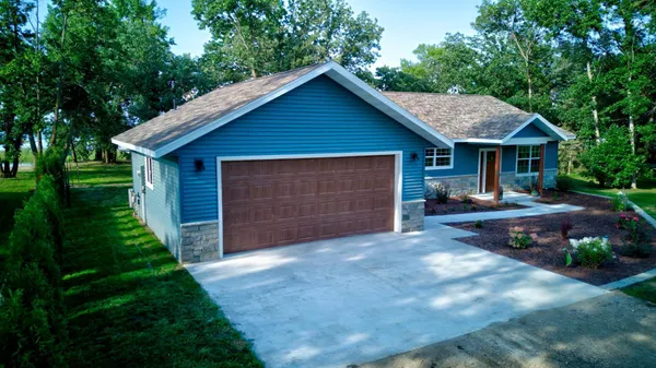 $779,000 | 45343 Pioneer Drive, Ottertail, MN 56571