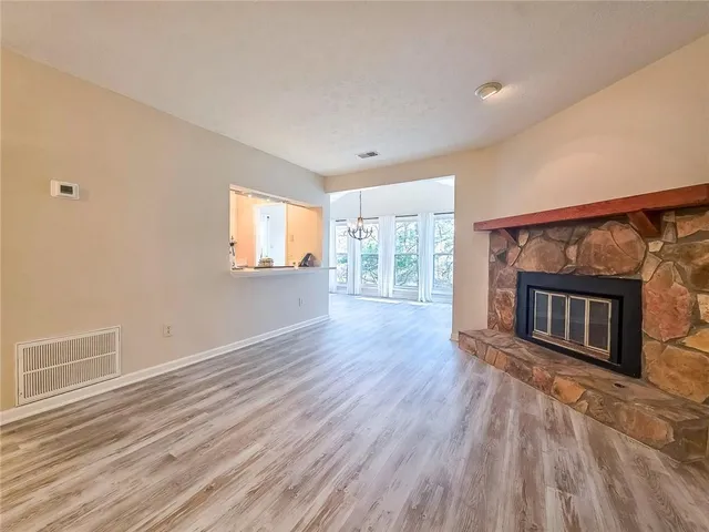 $320,000 | 2214 Lake Pointe Circle, Roswell, GA 30075