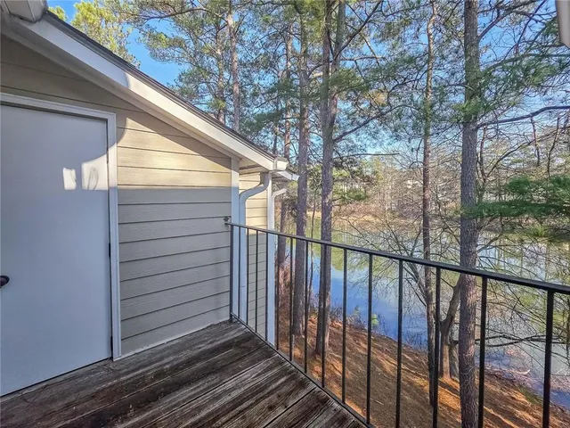 $320,000 | 2214 Lake Pointe Circle, Roswell, GA 30075