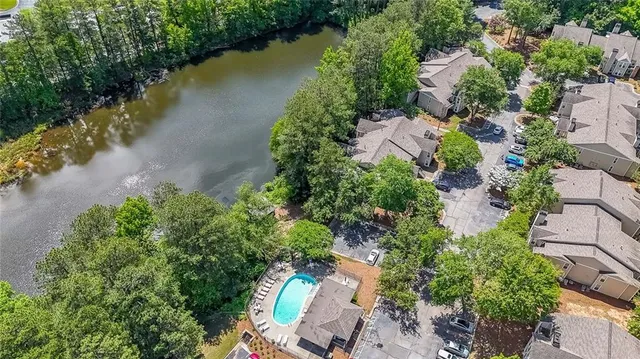 $320,000 | 2214 Lake Pointe Circle, Roswell, GA 30075