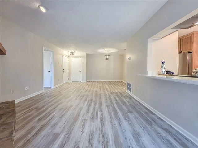 $320,000 | 2214 Lake Pointe Circle, Roswell, GA 30075